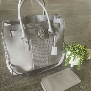 Micheal Kors classy tote
